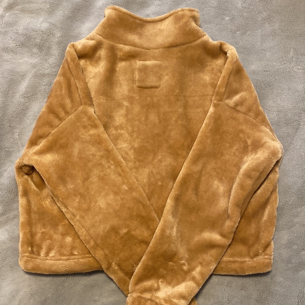 Fuzzy sweater - Picture 3 of 3
